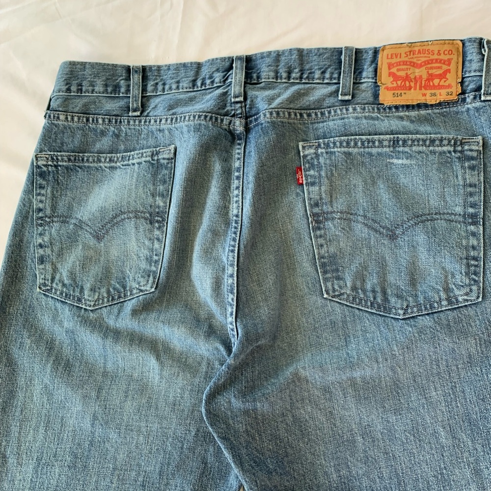 Authentic #4001 Levi’s Men’s Light Blue Relaxed Jeans - Classic Back Pocket
